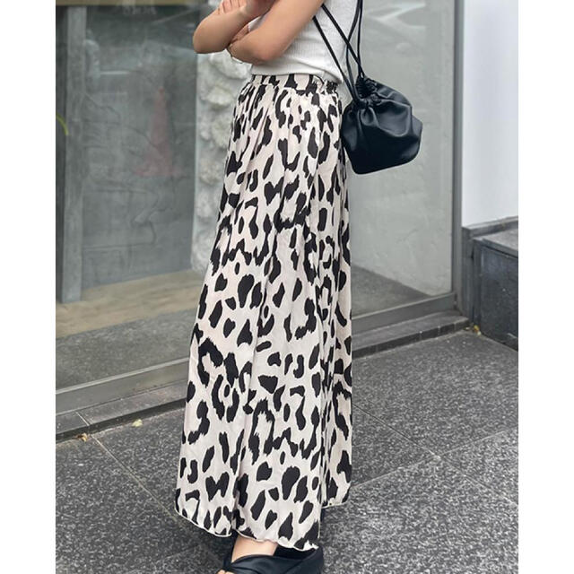 room306 CONTEMPORARY(ルームサンマルロクコンテンポラリー)のroom306 CONTEMPORARY Animal  Maxi Skirt レディースのスカート(ロングスカート)の商品写真