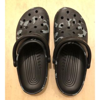 クロックス(crocs)のcrocs  クロックス　迷彩柄　サンダル(サンダル)