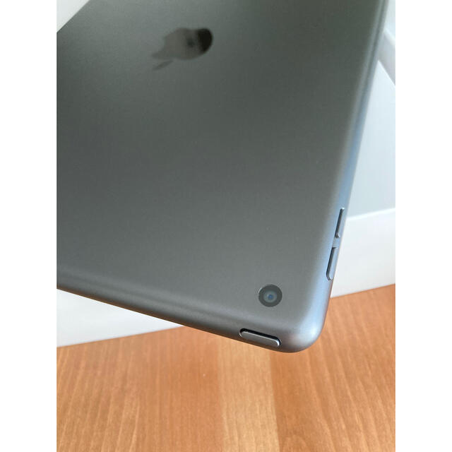 【美品】iPad 第8世代 Wi-Fi 32GB スペースグレイ Apple 3