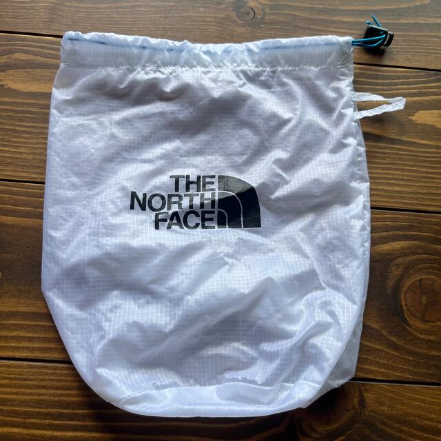 THE NORTH FACE(ザノースフェイス)のTHE NORTH FACE ノースフェイス　収納袋 メンズのジャケット/アウター(マウンテンパーカー)の商品写真