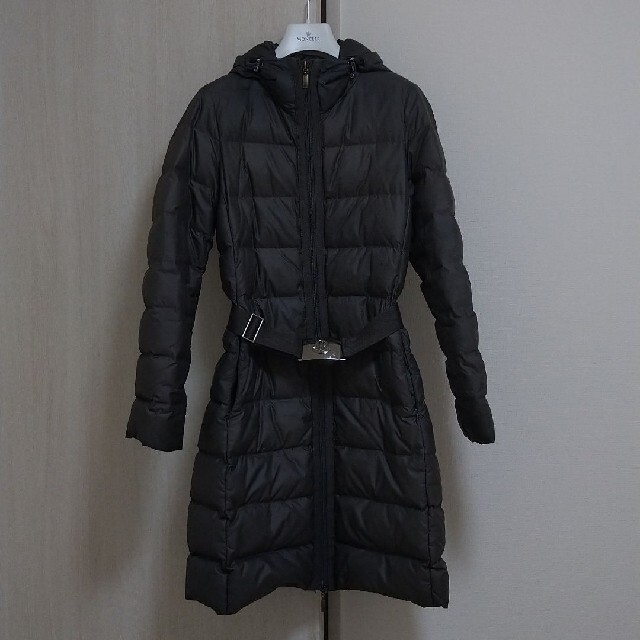 MONCLER(モンクレール)の【ゆりたろす様専用】MONCLER　モンクレール　ダウンジャケットコート レディースのジャケット/アウター(ダウンジャケット)の商品写真