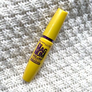 メイベリン(MAYBELLINE)のメイベリン　マスカラ　マグナム　ウォータープルーフ(マスカラ)