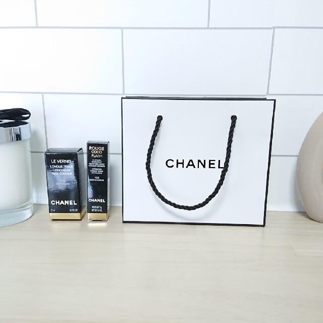 CHANEL(シャネル)のCHANEL 紙袋 空き箱 レディースのバッグ(ショップ袋)の商品写真