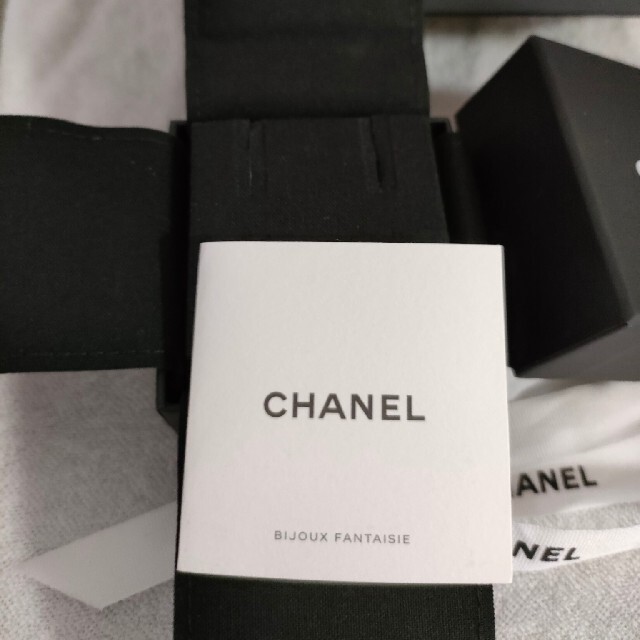 CHANELショップ袋アクセサリー箱