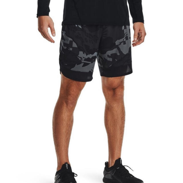 UNDER ARMOUR(アンダーアーマー)の新品　UNDER ARMOUR  UA Train Stretch Camo メンズのパンツ(ショートパンツ)の商品写真