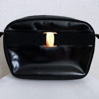 Salvatore Ferragamo(ショルダーバッグ)のフリマアイテム一覧 Salvatore Ferragamo(ショルダーバッグ)のフリマアイテム一覧