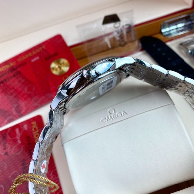 OMEGA(オメガ)のOmega 腕時計 メンズの時計(腕時計(アナログ))の商品写真