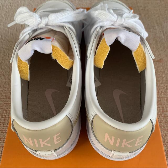NIKE(ナイキ)のW BLAZER LOW'77エアフォースワNIKE  (23.5cm) レディースの靴/シューズ(スニーカー)の商品写真