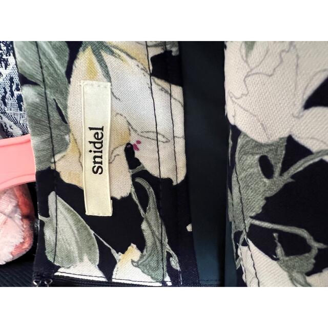 SNIDEL(スナイデル)のスナイデル(snidel)の花柄キュロットスカート レディースのパンツ(キュロット)の商品写真