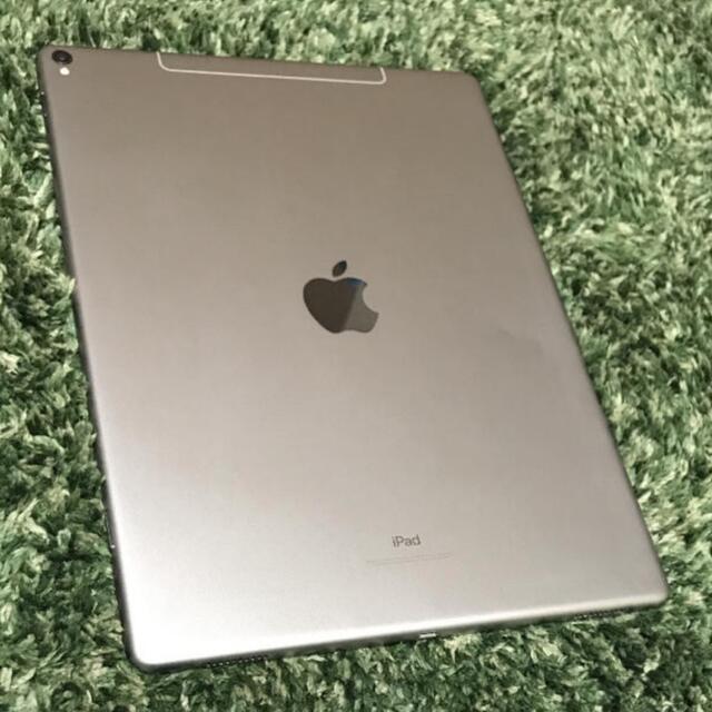 iPad(アイパッド)の【期間限定】iPad Pro 12.9インチ　64GB キーボード付き スマホ/家電/カメラのPC/タブレット(タブレット)の商品写真