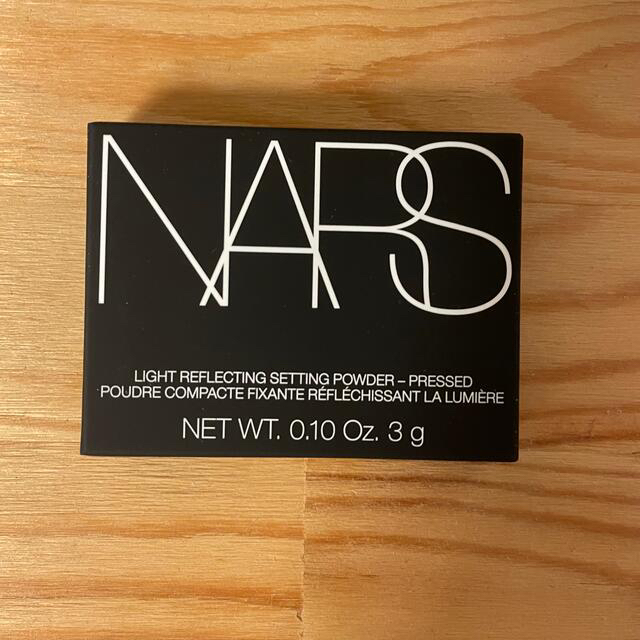 NARS(ナーズ)のNARS ライトリフレクティングセッティングパウダー　ミニ♡ コスメ/美容のベースメイク/化粧品(フェイスパウダー)の商品写真