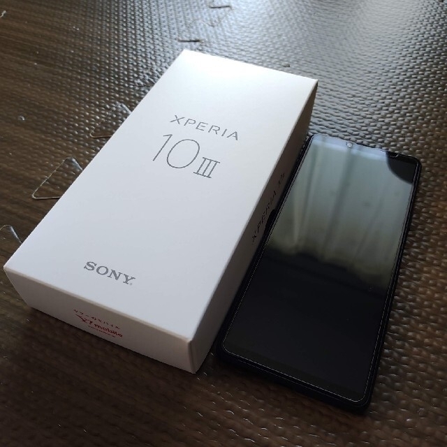 Xperia 10Ⅲ ほぼ新品　ケース　ガラスフィルム付きスマートフォン/携帯電話