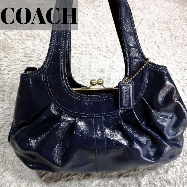 COACH(コーチ)のCOACH　ガマ口　ハンドバッグ　エナメル　ネイビー　紺 レディースのバッグ(ハンドバッグ)の商品写真