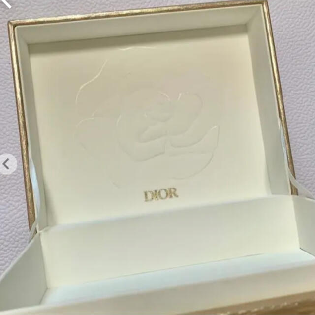 Dior(ディオール)の外箱のみ　Dior プレステージ　クリスマスコフレ その他のその他(その他)の商品写真