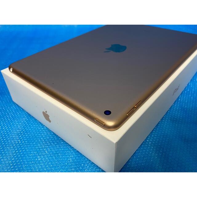 iPad(アイパッド)の【未使用品】iPad 第8世代 Wi-Fi 32GB ゴールド MYLC2J/A スマホ/家電/カメラのPC/タブレット(タブレット)の商品写真