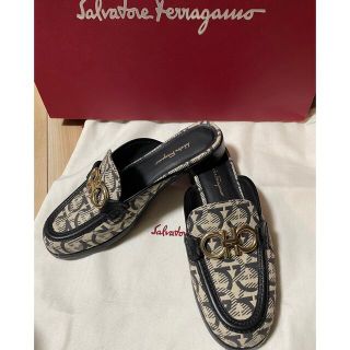 サルヴァトーレフェラガモ(Salvatore Ferragamo)のFerragamoサルヴァトーレフェラガモ超絶美品スリッポン37(スリッポン/モカシン)