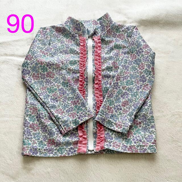 しまむら(シマムラ)のバースデイ　ラッシュガード  花柄　90 キッズ/ベビー/マタニティのキッズ服女の子用(90cm~)(水着)の商品写真