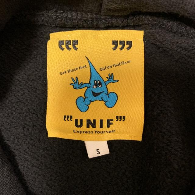 UNIF(ユニフ)のUNIF    ユニフ　パーカー　サイズS 黒 レディースのトップス(パーカー)の商品写真