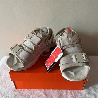 ナイキ(NIKE)の新品　WMNS NIKE CANYON SANDAL キャニオン　サンダル(サンダル)