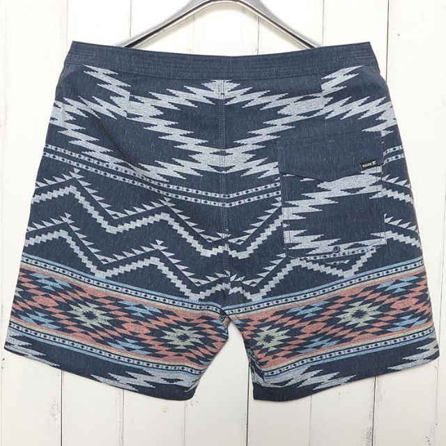 お買得価格 ロアークリバイバル CHILLER ZAPOTEC RUG BOARDSHORT