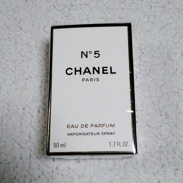 CHANEL(シャネル)のシャネル No5  オードパルファム 50ml コスメ/美容の香水(香水(女性用))の商品写真