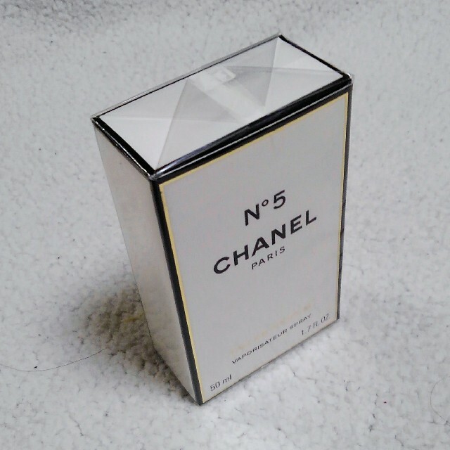 CHANEL(シャネル)のシャネル No5  オードパルファム 50ml コスメ/美容の香水(香水(女性用))の商品写真