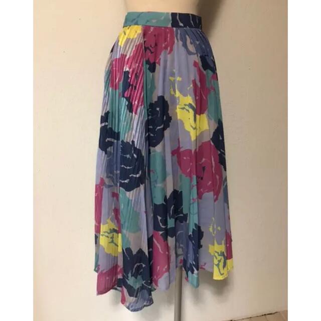 REDYAZEL(レディアゼル)のREDYAZEL  プリーツ花柄スカート レディースのスカート(ロングスカート)の商品写真