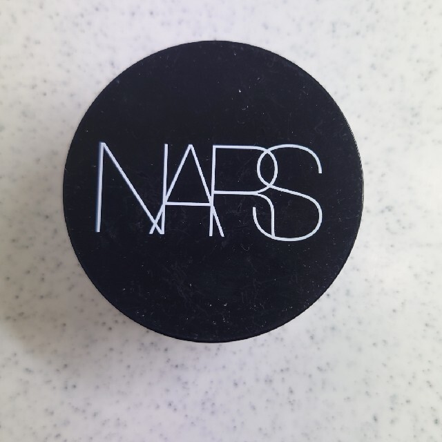 NARS(ナーズ)のNARS ライトリフレクティングセッティングパウダー ルース コスメ/美容のベースメイク/化粧品(フェイスパウダー)の商品写真