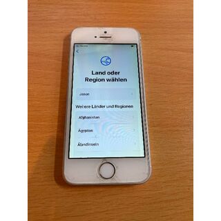 アップル(Apple)のSIMフリー iPhoneSE １台 　docomo iphone 5s 2台(スマートフォン本体)