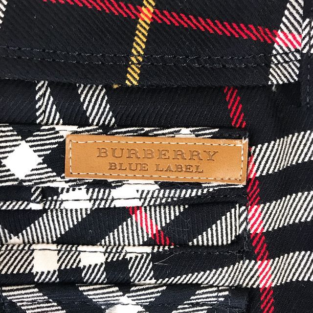 BURBERRY BLUE LABEL(バーバリーブルーレーベル)の【BURBERRY】バーバリーブルーレーベル マイクロチェック ハーフ丈パンツ レディースのパンツ(ハーフパンツ)の商品写真