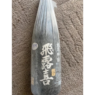 飛露喜720㍉純米吟醸　黒ラベル(日本酒)