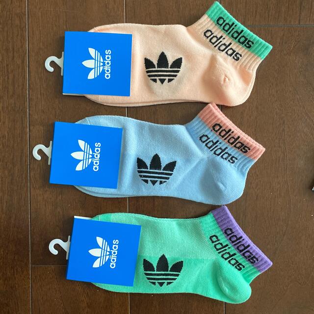 adidas(アディダス)のadidas靴下5足セット レディースのレッグウェア(ソックス)の商品写真