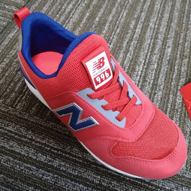 New Balance(ニューバランス)のニューバランス　スニーカー　21.5cm キッズ/ベビー/マタニティのキッズ靴/シューズ(15cm~)(スニーカー)の商品写真