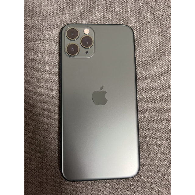 iPhone(アイフォーン)のiPhone11 pro 64GBミッドナイトグリーン　SIMロック解除　美品 スマホ/家電/カメラのスマートフォン/携帯電話(スマートフォン本体)の商品写真