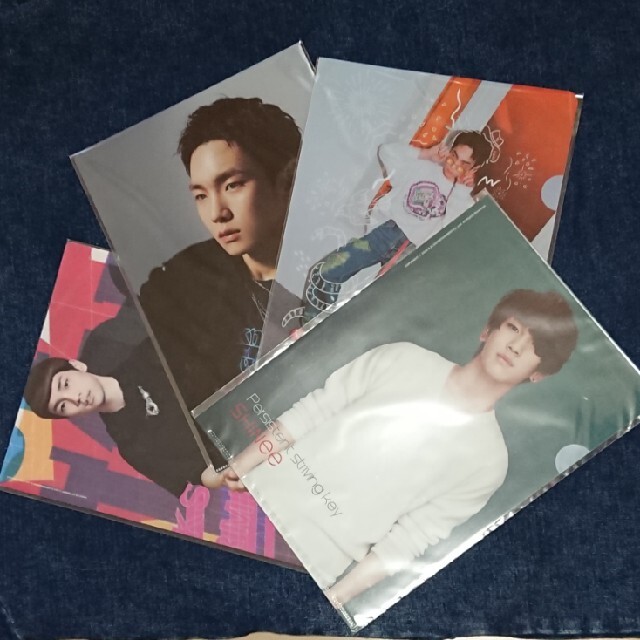 SHINee(シャイニー)の公式　SHINee KEY クリアファイル4枚セット エンタメ/ホビーのタレントグッズ(アイドルグッズ)の商品写真