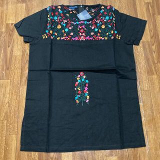 アッシュペーフランス(H.P.FRANCE)のANTIK BATIK 花柄刺繍カットソー ブラック S(シャツ/ブラウス(半袖/袖なし))