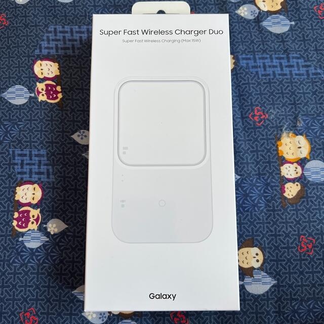 Galaxy(ギャラクシー)のSAMSUNG SUPER FAST WIRELESS CHARGER DU スマホ/家電/カメラのスマートフォン/携帯電話(バッテリー/充電器)の商品写真