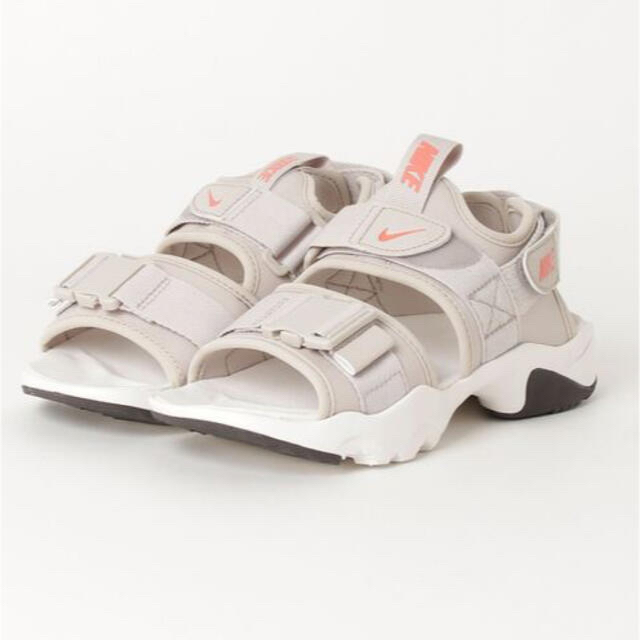 NIKE(ナイキ)のNIKE W CANYON SANDAL CV5515-201  新品 レディースの靴/シューズ(サンダル)の商品写真