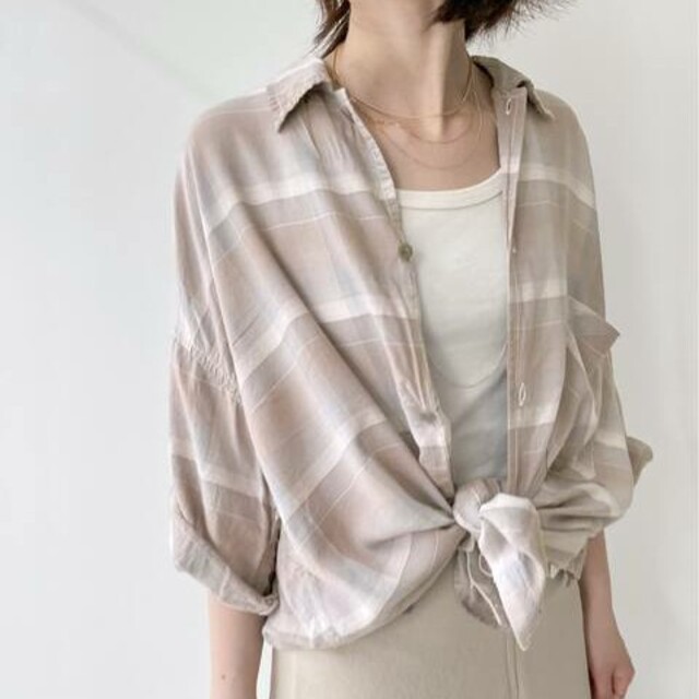 L'Appartement DEUXIEME CLASSE(アパルトモンドゥーズィエムクラス)のL'Appartement【レミレリーフ】CHECK　2WAY SHIRT レディースのトップス(シャツ/ブラウス(長袖/七分))の商品写真