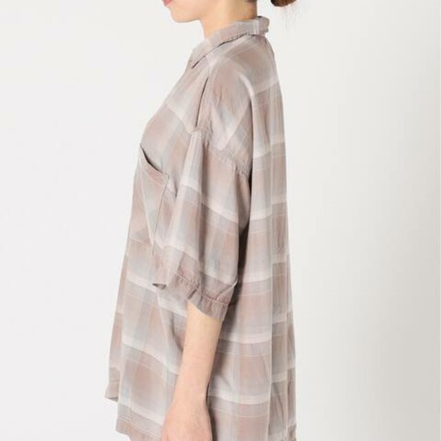 L'Appartement DEUXIEME CLASSE(アパルトモンドゥーズィエムクラス)のL'Appartement【レミレリーフ】CHECK　2WAY SHIRT レディースのトップス(シャツ/ブラウス(長袖/七分))の商品写真