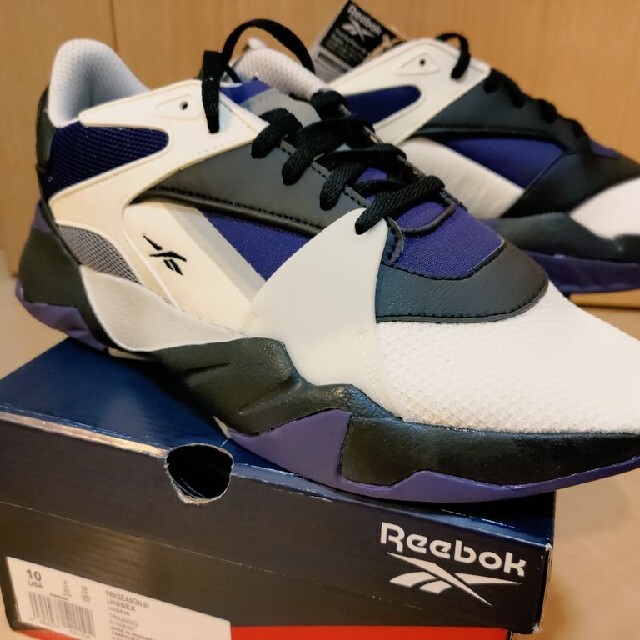 Reebok(リーボック)のReebok スニーカー 美品 送料無料 メンズの靴/シューズ(スニーカー)の商品写真