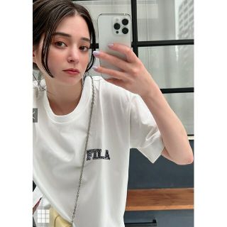 フィラ(FILA)のFILAロゴ刺繍サイドスリットTシャツ(Tシャツ(半袖/袖なし))