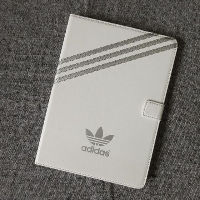 adidas(アディダス)の訳アリ・未使用 adidas アディダス iPad Air スタンドケース スマホ/家電/カメラのスマホアクセサリー(iPadケース)の商品写真