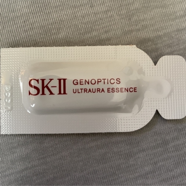 SK-II(エスケーツー)のSK-IIジェノプティクスオーラエッセンス10ml ➕ウルトオーラサンプル コスメ/美容のスキンケア/基礎化粧品(美容液)の商品写真