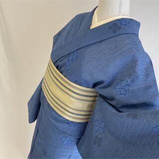 群青色 薄い 青紫 に朱の縦縞 小花の 単衣 着物 小紋　和装 和柄(着物)
