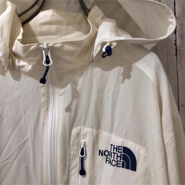 THE NORTH FACE(ザノースフェイス)のノースフェイス　ナイロンジャケット　象牙色　メンズ　L メンズのジャケット/アウター(ナイロンジャケット)の商品写真