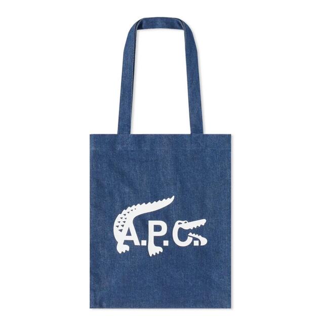 A.P.C(アーペーセー)の今期A.P.C.×ラコステ コラボ ビッグロゴインディゴ縦型トートバッグ apc メンズのバッグ(トートバッグ)の商品写真