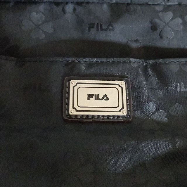 FILA(フィラ)のFIRA ショルダーバッグ レディースのバッグ(ショルダーバッグ)の商品写真