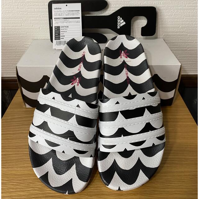 adidas(アディダス)のadidas アディダス ADILETTE マリメッココラボ　北欧 レディースの靴/シューズ(サンダル)の商品写真