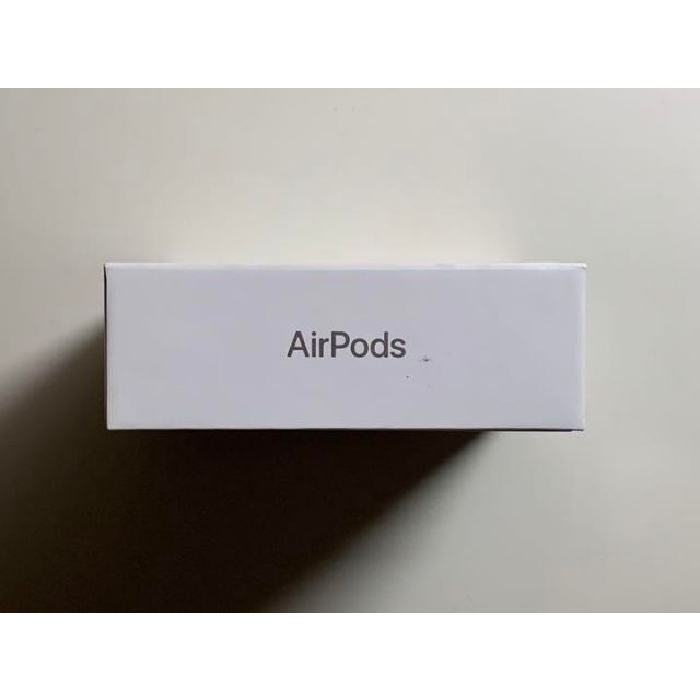 Apple(アップル)の【美品】純正 Air Pods エアポッズ (第2世代) スマホ/家電/カメラのオーディオ機器(ヘッドフォン/イヤフォン)の商品写真